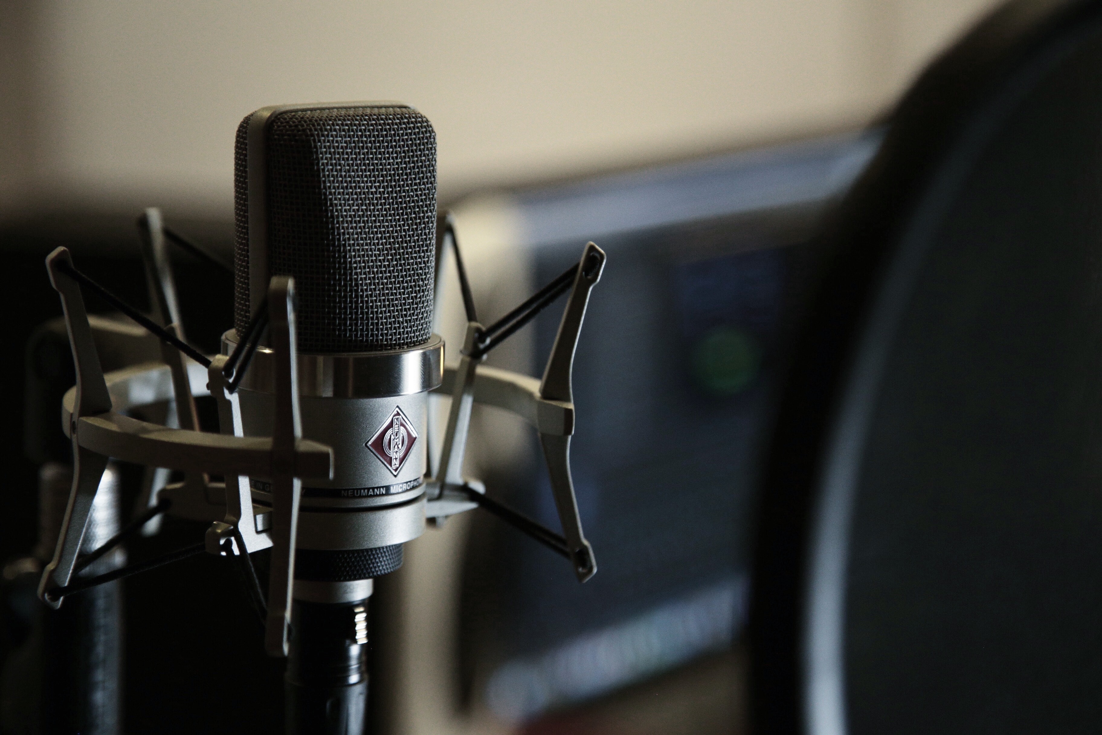 Why Condenser Mics Aren’t the Best Option for Most Beginner Podcasters